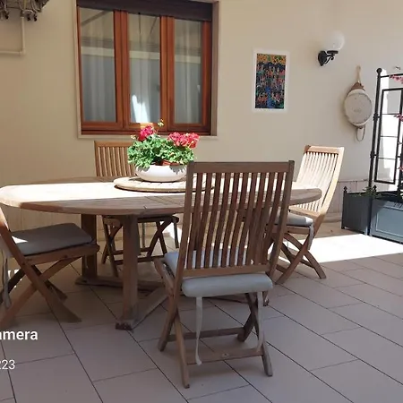 Felice Sud Nocleg ze śniadaniem 2*